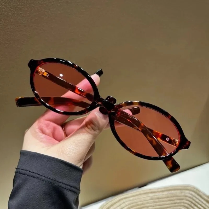 New Oval Shape Sunglasses Clas - đánh giá và giá Women Fashion Glasses