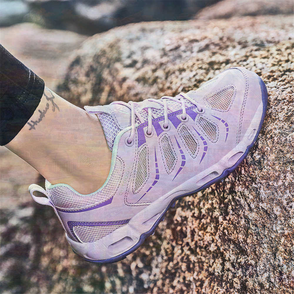 Sumer Round Tip Silver Sneaker - đánh giá và giá Women Fashion Over 50