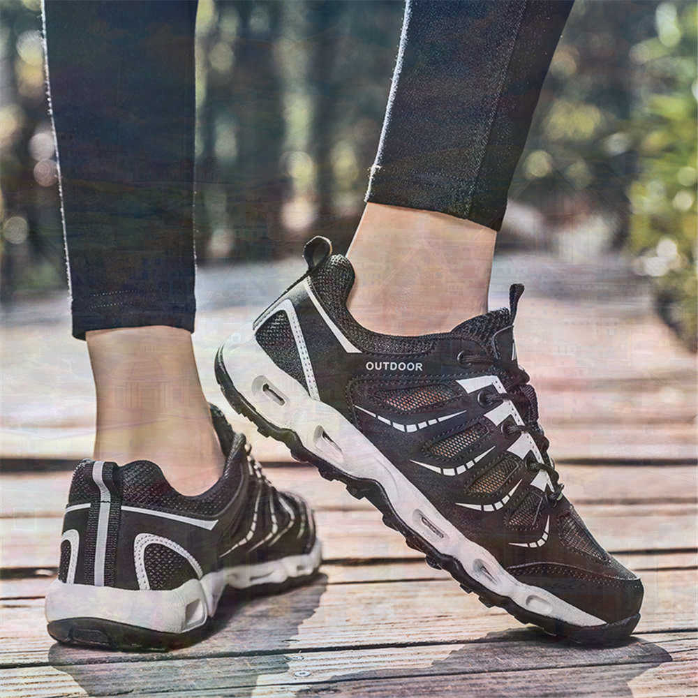 Sumer Round Tip Silver Sneaker - đánh giá và giá Women Fashion Over 50
