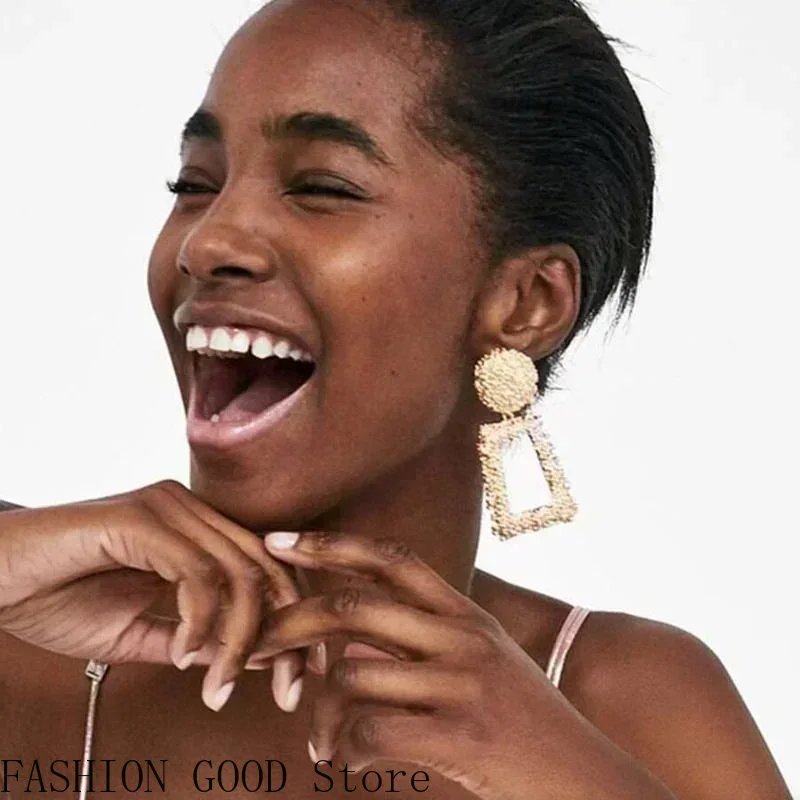 Metal Earrings High-end Hollow - đánh giá và giá Women'S Fashion Website